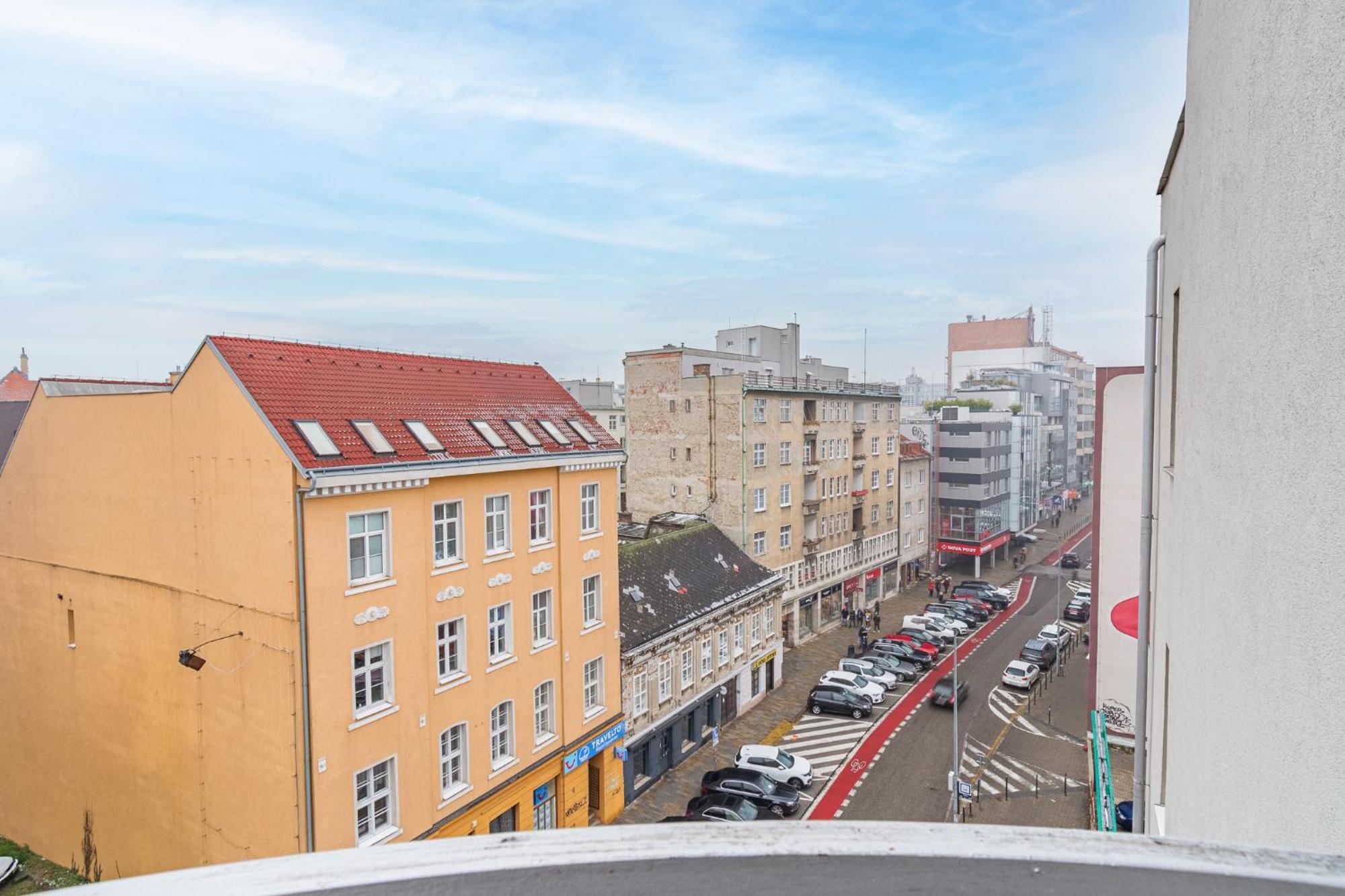 Natural-Style Apartment In The Centre Of Bratislava Exteriör bild