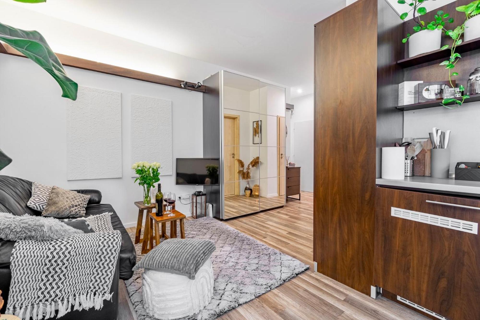 Natural-Style Apartment In The Centre Of Bratislava Exteriör bild