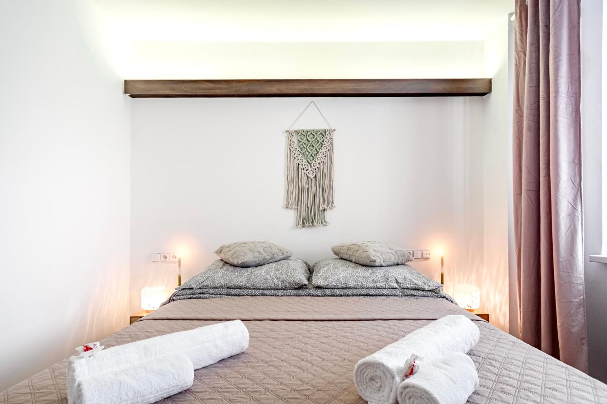 Natural-Style Apartment In The Centre Of Bratislava Exteriör bild