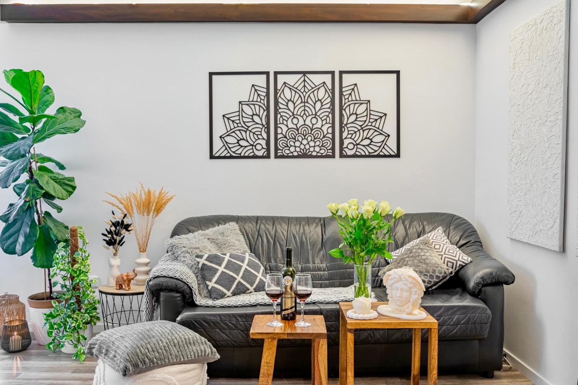 Natural-Style Apartment In The Centre Of Bratislava Exteriör bild